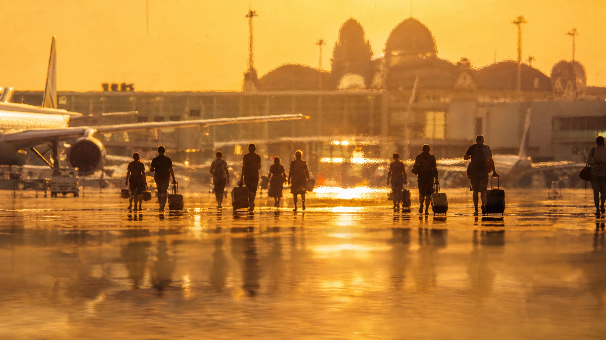 Featured image for article: When the Destination Is the Hazard: Managing Extreme Heat as a 2026 Travel Risk